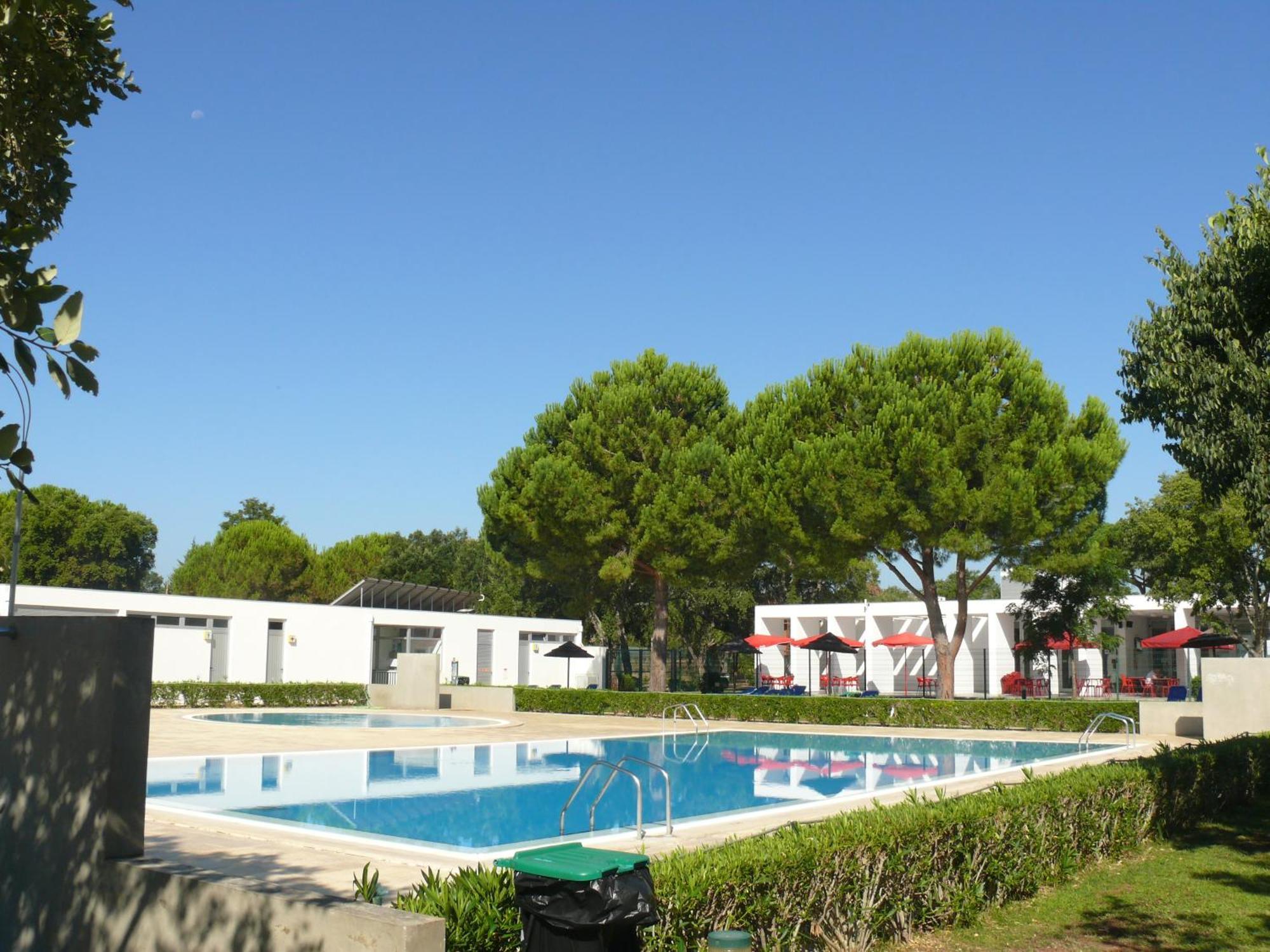 Hotel Parque de Campismo Orbitur Montargil Exterior foto